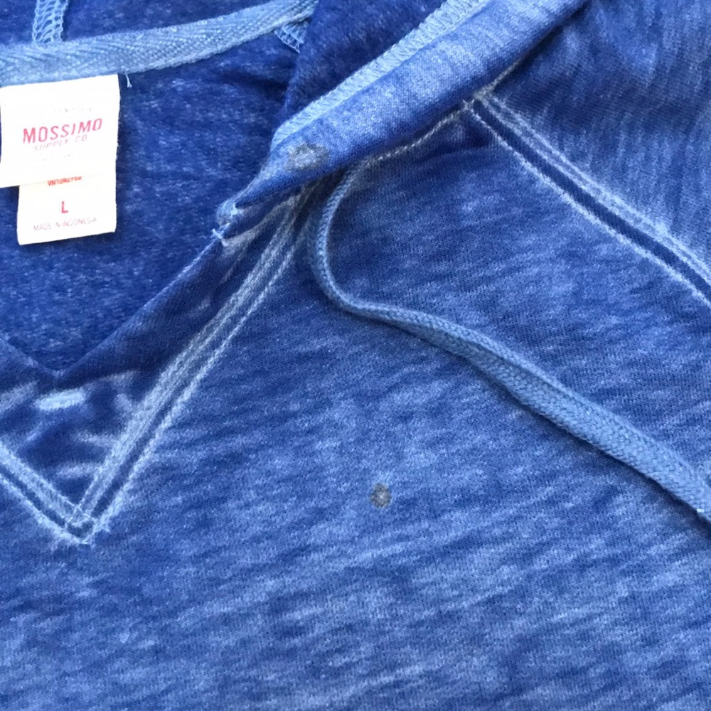 Mossimo pullover. - Picture 3 of 4